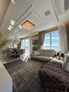 Apartamento com 3 Quartos para alugar, 160m² no Centro, Balneário Camboriú