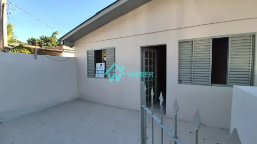 Casa com 2 Quartos para alugar, 60m² no Vila Nova, Novo Hamburgo