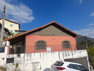 Casa com 3 Quartos para alugar, 85m² no Tijuca, Teresópolis