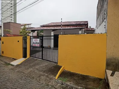 Casa com 3 Quartos para alugar, 120m² no Ponta Negra, Natal