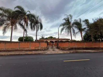 Casa com 4 Quartos à venda, 299m² no Vila Vieira (Vila Xavier), Araraquara