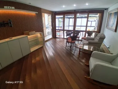 Casa com 3 Quartos à venda, 208m² no Menino Deus, Porto Alegre