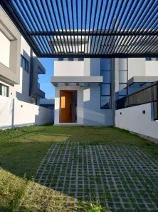 Sobrado com 3 Quartos à venda, 136m² no Carianos, Florianópolis