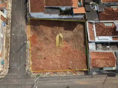Lote/Terreno à venda, 584m² no Vila Nicácio, Franca