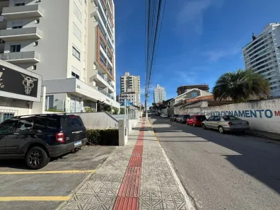 Casa com 4 Quartos à venda, 90m² no Barreiros, São José