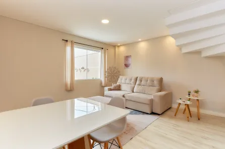 Sobrado com 4 Quartos à venda, 161m² no Barreirinha, Curitiba