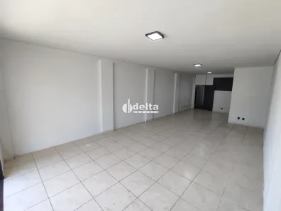 Ponto Comercial para alugar, 80m² no Vigilato Pereira, Uberlândia