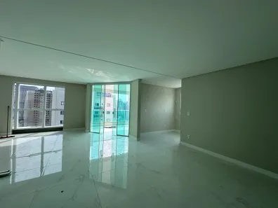 Apartamento com 3 Quartos à venda, 130m² no Meia Praia, Itapema