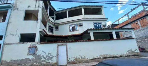 Casa com 3 Quartos à venda, 196m² no Bangu, Rio de Janeiro