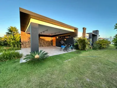 Casa de Condomínio com 3 Quartos à venda, 275m² no Torres, Torres