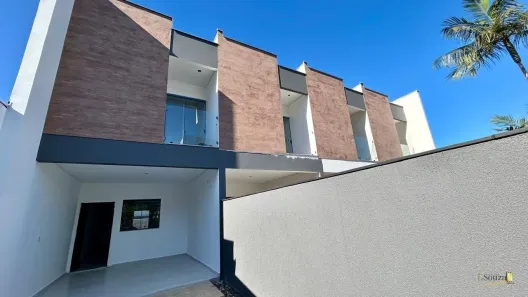 Sobrado com 3 Quartos à venda, 113m² no Iririú, Joinville