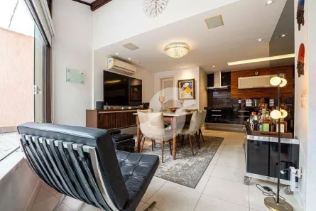 Casa de Condomínio com 4 Quartos à venda, 220m² no Camboinhas, Niterói