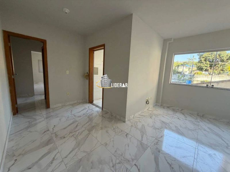 Apartamento com 2 quartos — Santa Rosa, Belo Horizonte