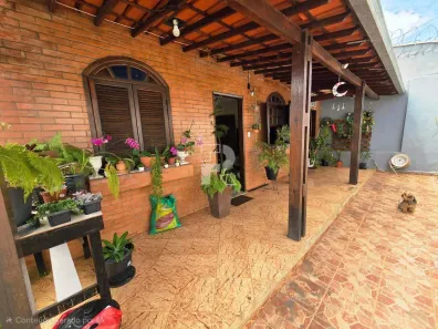 Casa com 4 Quartos à venda, 170m² no Conjunto Ademar Maldonado (Barreiro), Belo Horizonte