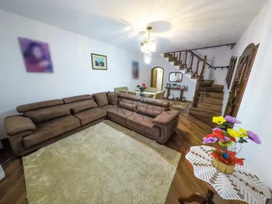 Sobrado com 4 Quartos à venda, 369m² no Vila Rubens, Mogi das Cruzes
