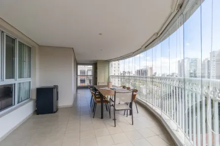 Apartamento com 4 Quartos à venda, 247m² no Vila Sofia, São Paulo