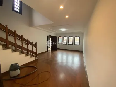 Sobrado com 3 Quartos à venda, 270m² no Vila Camilópolis, Santo André