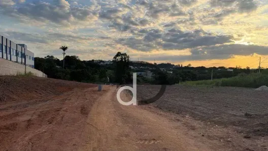 Lote/Terreno à venda, 318m² no Pinheirinho, Vinhedo