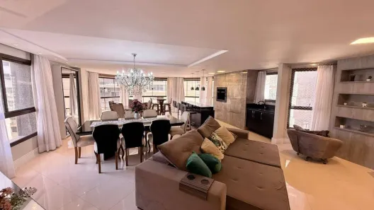Apartamento com 3 Quartos para alugar, 180m² no Centro, Balneário Camboriú