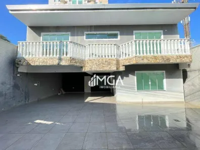 Sobrado com 4 Quartos para alugar, 264m² no Polo Centro, Foz do Iguaçu