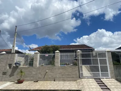 Casa com 3 Quartos à venda, 225m² no João Costa, Joinville