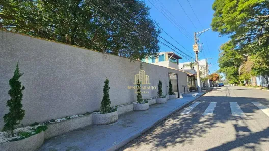 Casa com 3 Quartos para alugar, 460m² no Horto Florestal, São Paulo