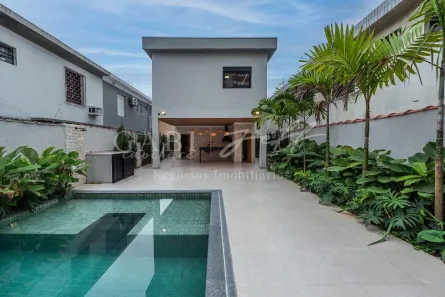 Casa com 3 Quartos à venda, 250m² no Embaré, Santos