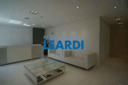 Sala Comercial à venda, 220m² no Vila Olímpia, São Paulo