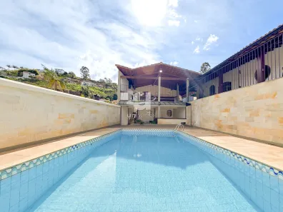 Casa com 5 Quartos para alugar, 503m² no Bom Clima, Juiz de Fora