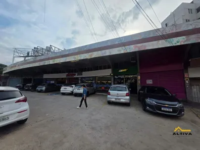Ponto Comercial para alugar, 105m² no Santa Efigênia, Belo Horizonte