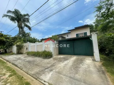 Casa de Condomínio com 5 Quartos à venda, 289m² no Balneário Gardem Mar, Caraguatatuba