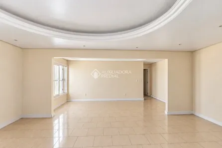 Casa com 3 Quartos para alugar, 180m² no Passo da Areia, Porto Alegre