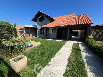 Casa com 5 Quartos para alugar, 350m² no Tramandaí, Tramandaí