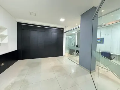 Sala Comercial à venda, 113m² no Meia Praia, Itapema