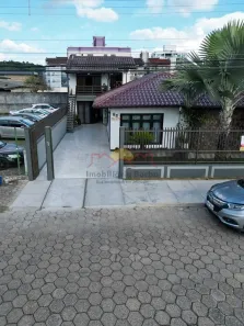 Casa com 4 Quartos à venda, 195m² no Floresta, Joinville
