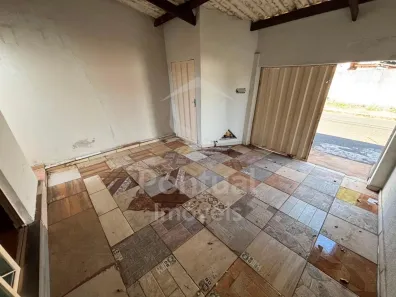 Casa com 2 Quartos para alugar, 80m² no Lagoinha, Uberlândia
