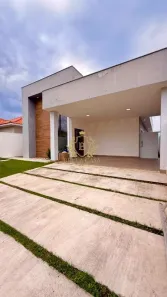 Casa de Condomínio com 3 Quartos para alugar, 180m² no Lagoinha, Araruama