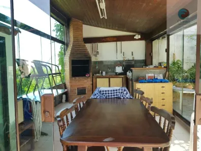 Casa com 7 Quartos à venda, 410m² no Camboinhas, Niterói