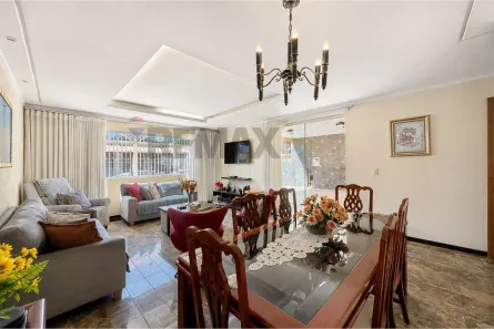 Casa com 5 Quartos à venda, 246m² no Guará I, Brasília