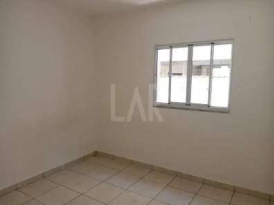 Casa com 2 Quartos para alugar, 60m² no Grajaú, Belo Horizonte