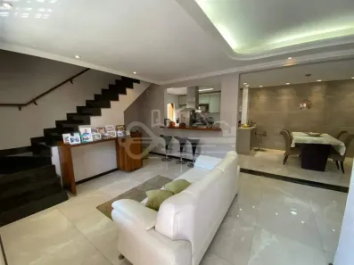 Casa com 4 Quartos à venda, 300m² no Ouro Preto, Belo Horizonte