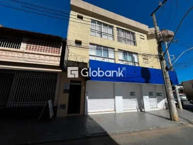Sala Comercial para alugar, 40m² no Centro, Montes Claros