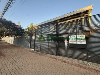 Imóvel Comercial com 3 Quartos à venda, 200m² no Santos Dumont, Londrina