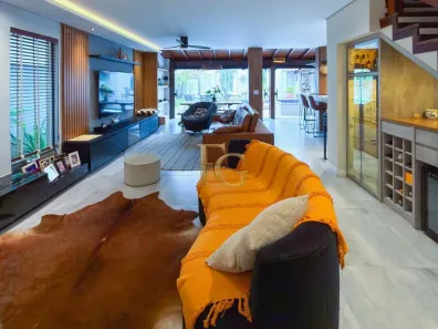 Casa de Condomínio com 4 Quartos à venda, 300m² no Alphaville, Santana de Parnaíba