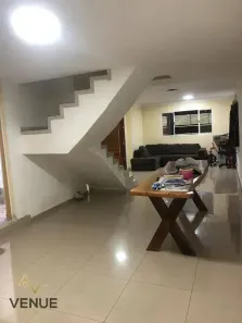 Sobrado com 5 Quartos à venda, 240m² no Parque Flamengo, Guarulhos