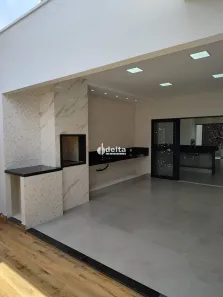 Casa com 3 Quartos à venda, 200m² no Laranjeiras, Uberlândia