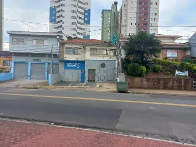 Sobrado com 4 Quartos à venda, 227m² no Taquaral, Campinas