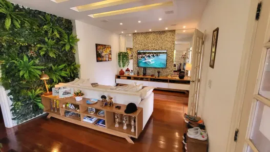 Casa com 4 Quartos à venda, 240m² no São Francisco, Niterói