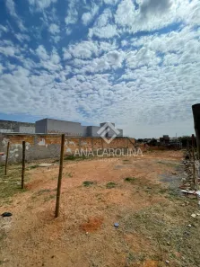 Lote/Terreno à venda, 360m² no Distrito Industrial, Montes Claros