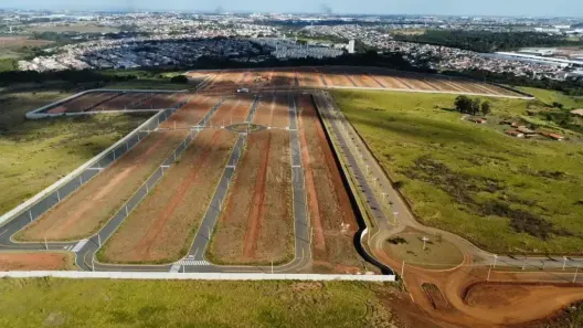 Lote/Terreno à venda, 220m² no Parque Brasil 500, Paulínia